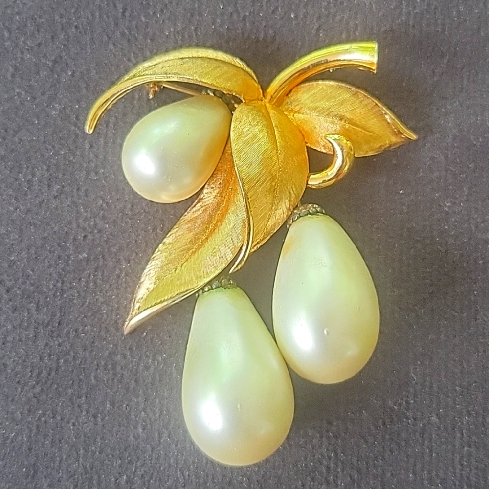 Brooch